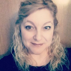 Meet your Posher, Alicia